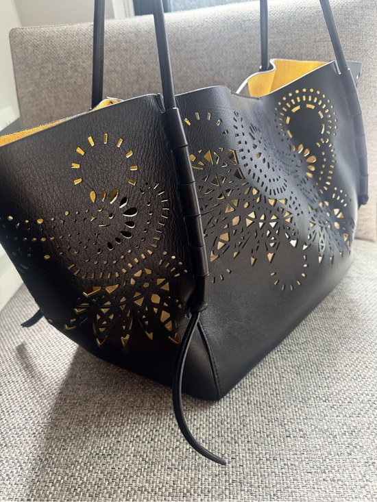 Dries Van Noten Handbags - Dries Van Noten Lasercut Large Leather Tote